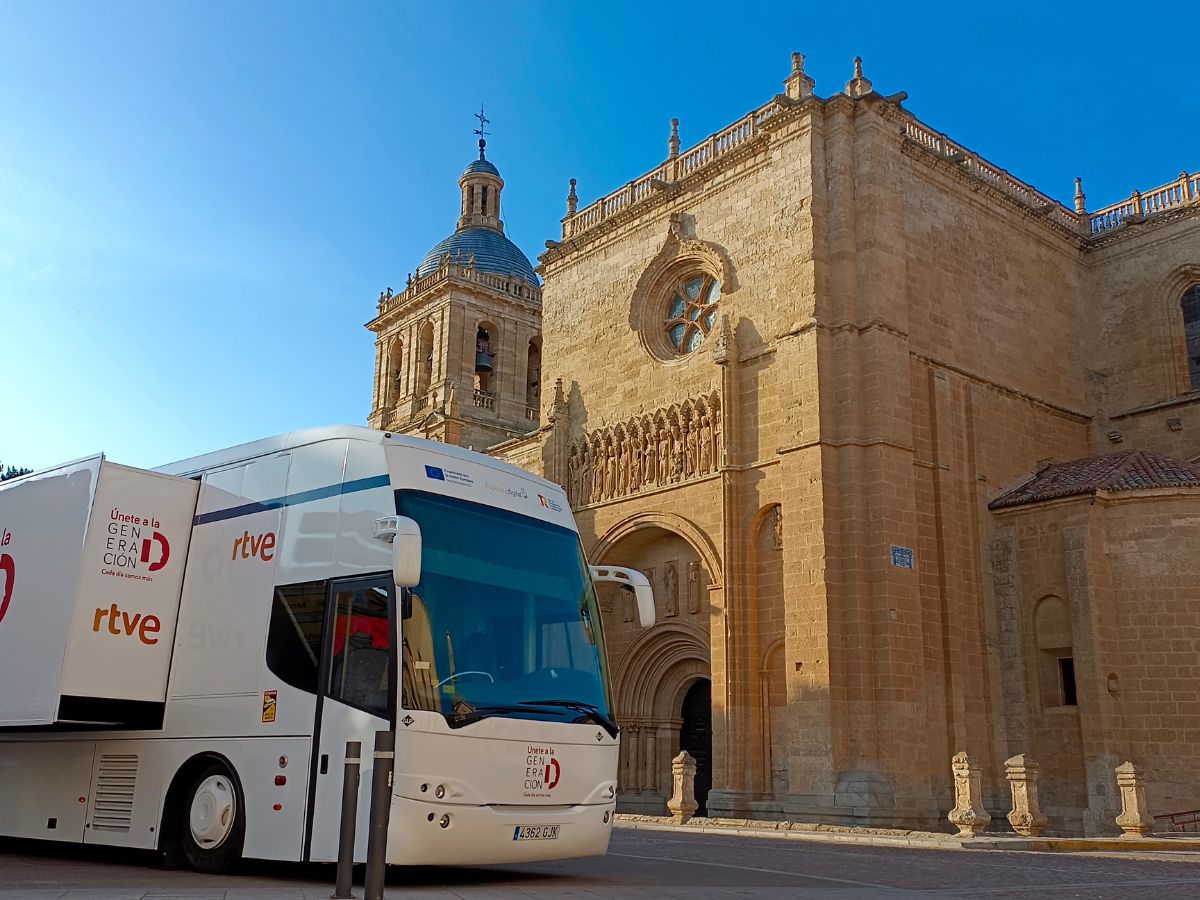 ‘Generación D’ llega a Castellón para combatir la brecha digital