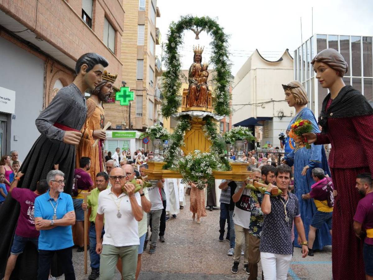 Bajada, recepción y ofrenda a la Mare de Déu de Gràcia