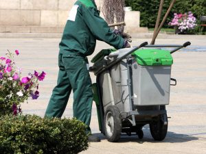 Castellón refuerza personal de limpieza viaria y de colegios