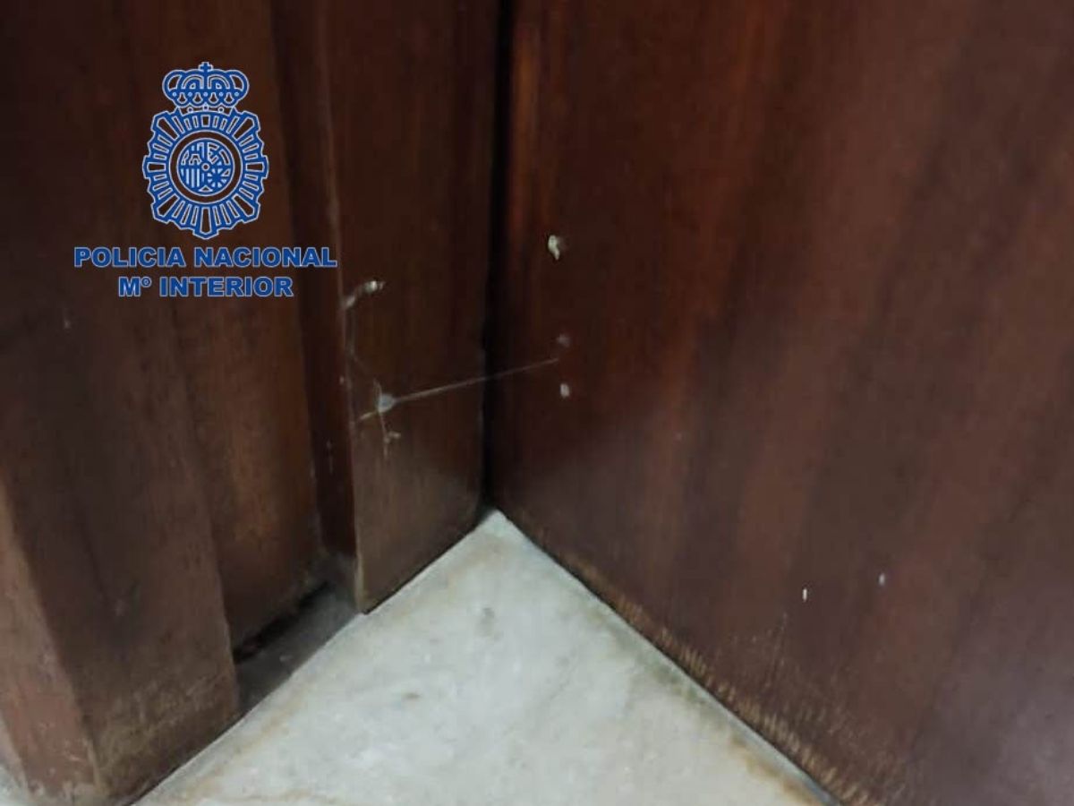 Detenidos tras colocar ‘testigos’ en puertas de Valencia