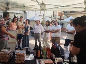 El Alto Palancia promociona los tesoros turísticos de 28 poblaciones en la Feria de la Almendra