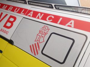 Un hombre cae de una altura de 10 metros en Alfàs del Pi