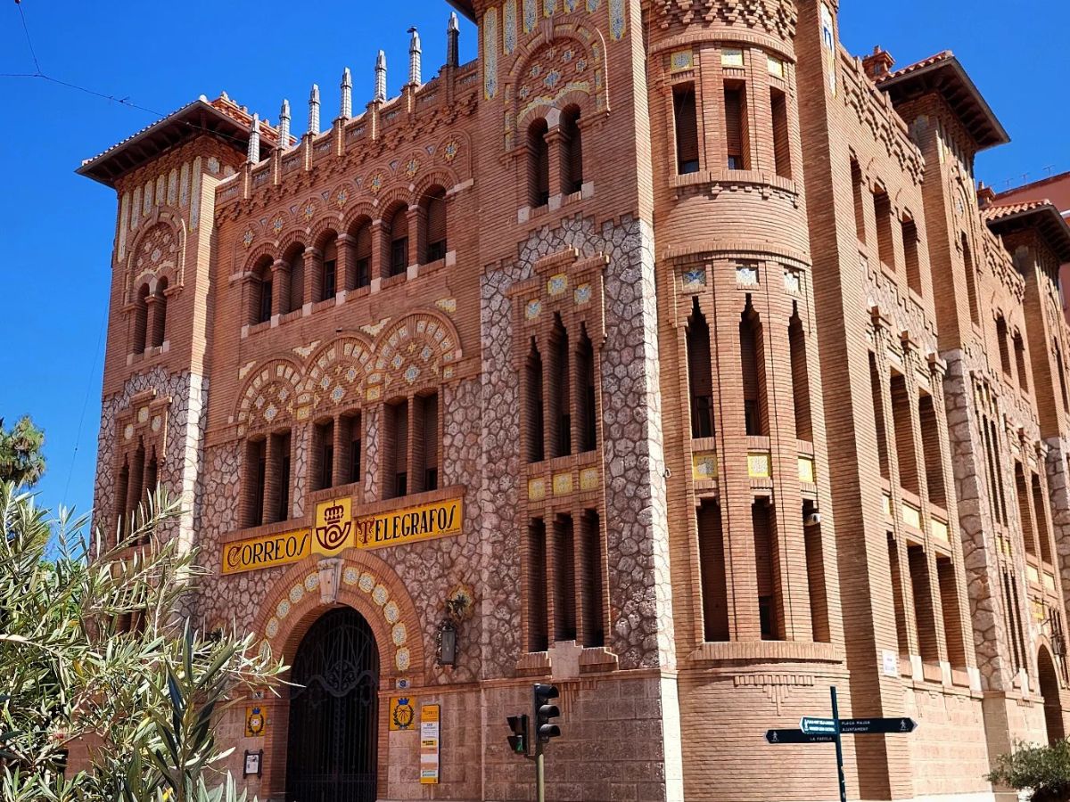 El Ayuntamiento de Castellón busca nuevos usos de los edificios de Borrull y Correos