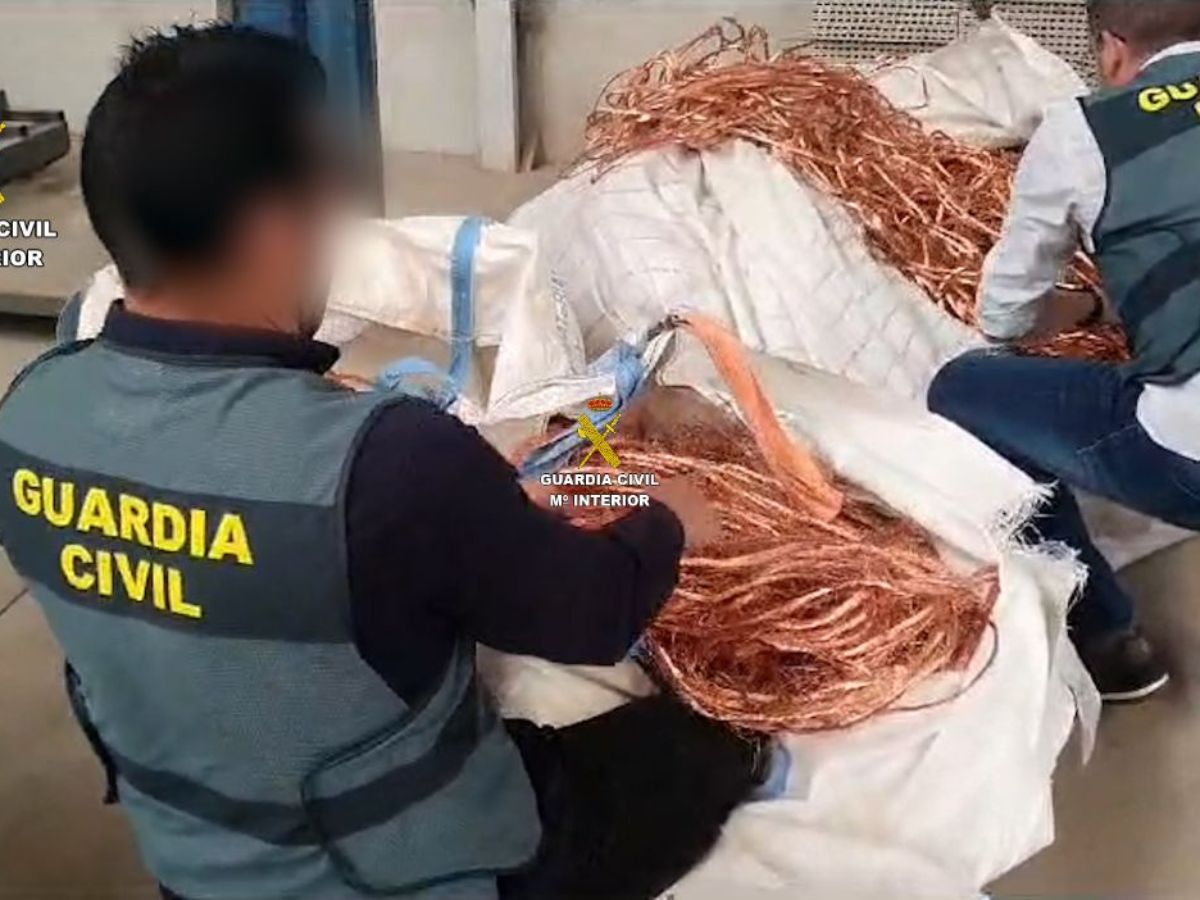 Recuperada una tonelada y media de cable de cobre robado