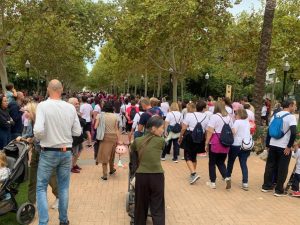 Marea solidaria contra el cáncer de mama en Castellón