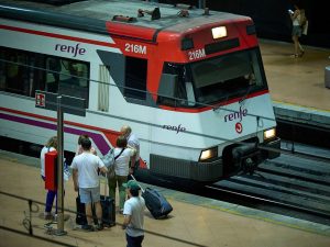 Prohibido subir los patinetes eléctricos en los trenes de Renfe