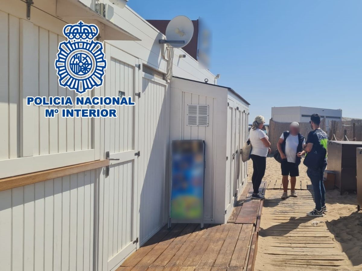 Empleados obligados a tomar anabolizantes en un chiringuito de playa