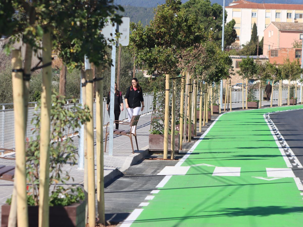 Paseo en globo aerostático para inaugurar el ‘Paseo Verde del Río Sonella’ en Onda