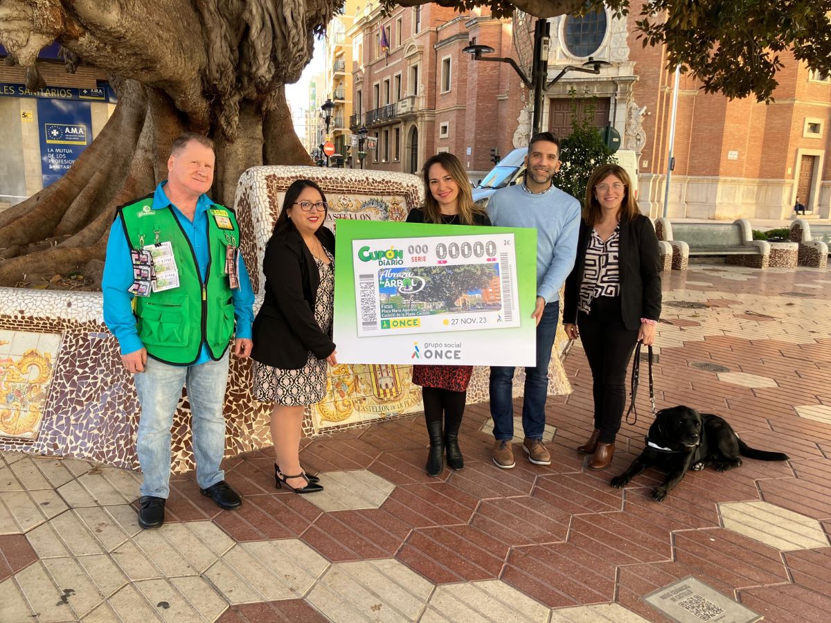 La ONCE elige al ficus de María Agustina en Castellón para su cupón