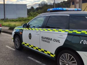 Accidente de tráfico en Les Alqueries entre dos camiones