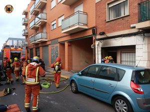 Un fallecido en el incendio de una vivienda en Burjassot