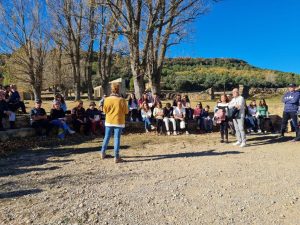 Villafranca del Cid entierra objetos de su historia en las Fuentes del Losar