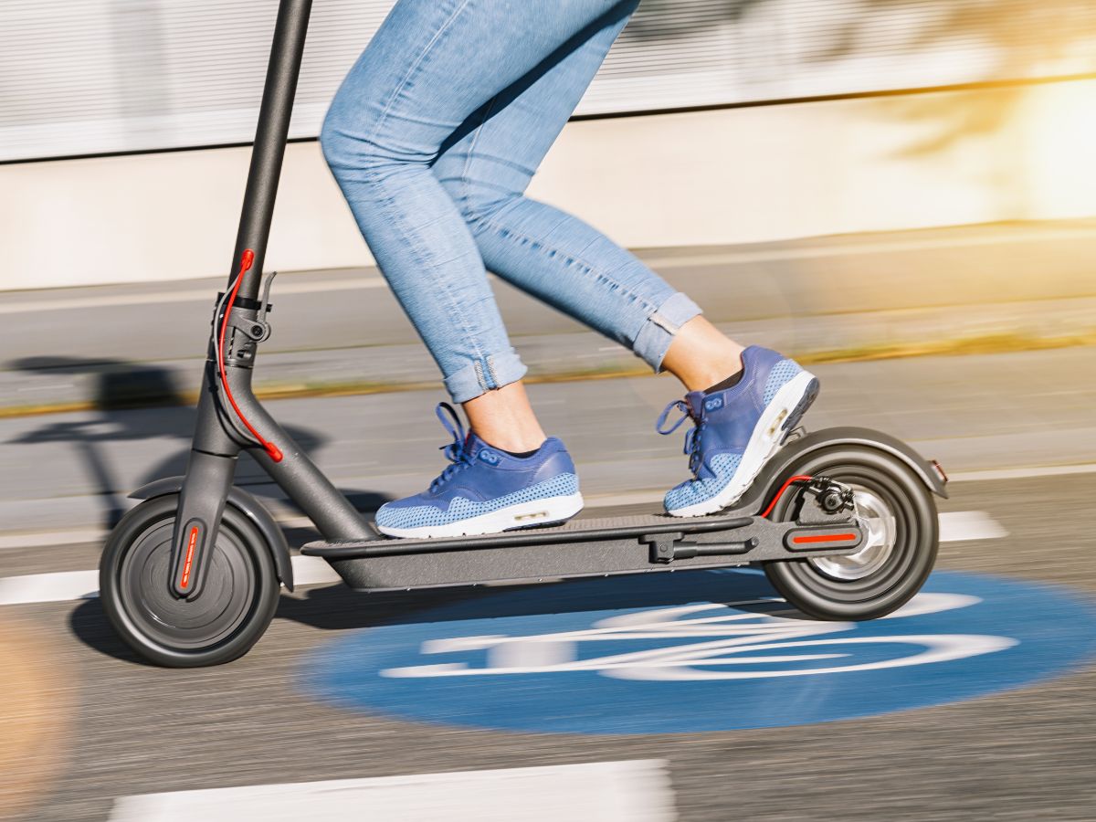 La Policía Local de Almassora inicia campaña de control de los patinetes