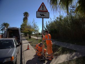 Señales para no atropellar a las nutrias del Mijares