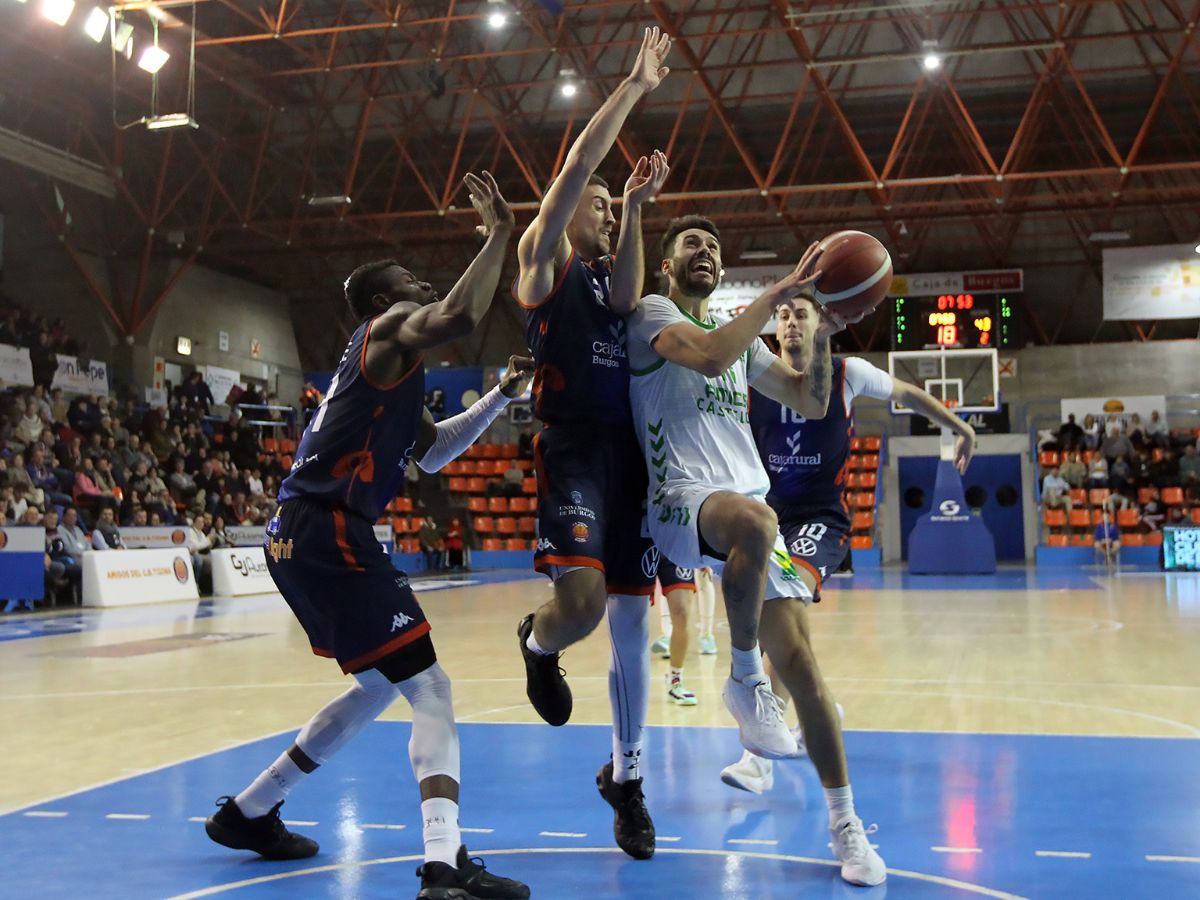 El Amics Castelló cae ante el Grupo Ureta Tizona Burgos