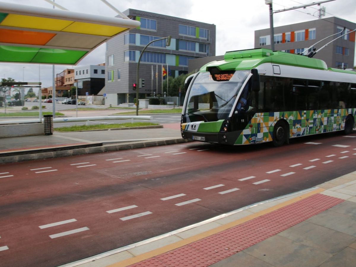 El Consell prorroga las ayudas en el transporte público
