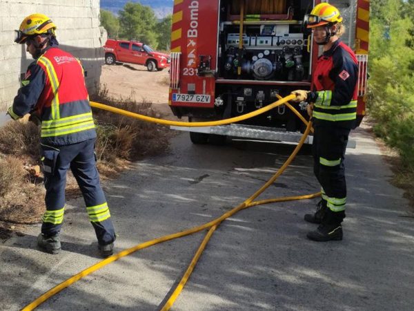 Una pareja fallece en el incendio de una vivienda en Dénia