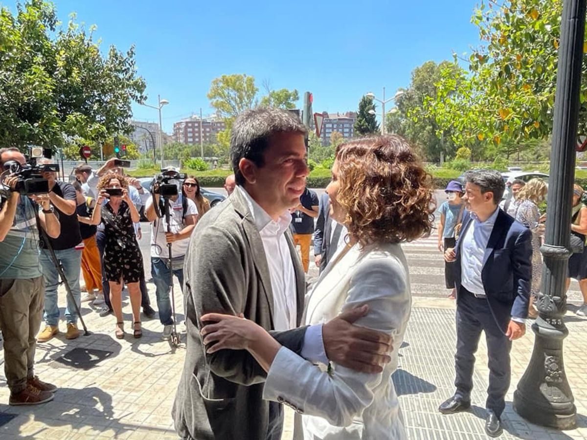 Mazón y Ayuso estrechan relaciones comunitarias en Madrid