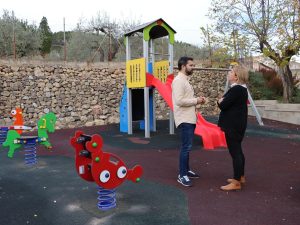 L’Alcora renueva el parque infantil en la Foia de l’Alacalatén