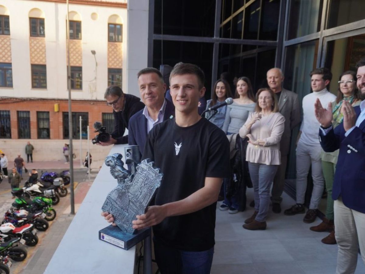 Homenaje en Burriana al piloto de Moto2 Sergio García