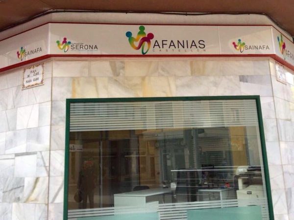 Nueva concentración de Afanias Castellón por «impagos»