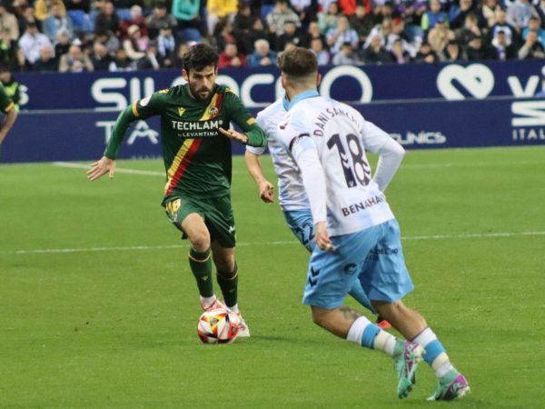 Victoria importante del CD Castellón en La Rosaleda