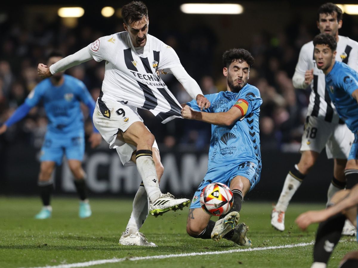 El CD Castellón se muestra imparable ante el Antequera CF