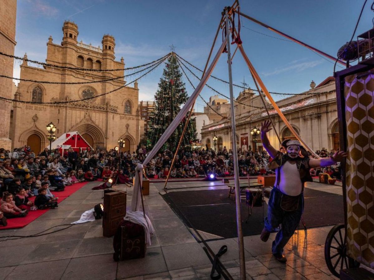 Éxito de 'Nadal de Circ' en la Plaza Mayor de Castellón