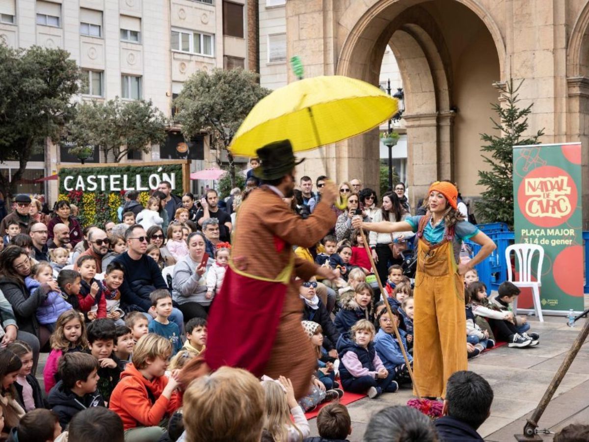 Éxito de 'Nadal de Circ' en la Plaza Mayor de Castellón