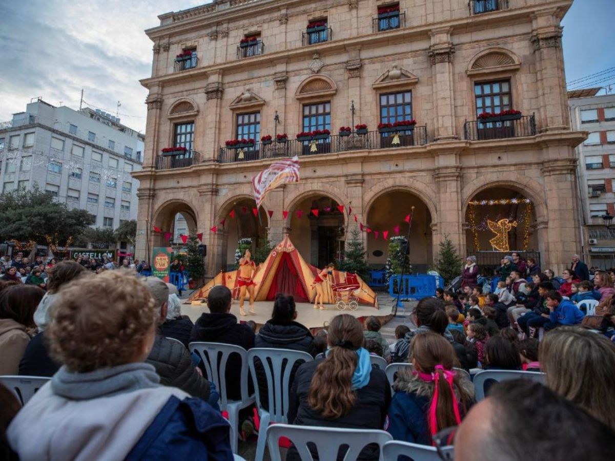 Éxito de 'Nadal de Circ' en la Plaza Mayor de Castellón