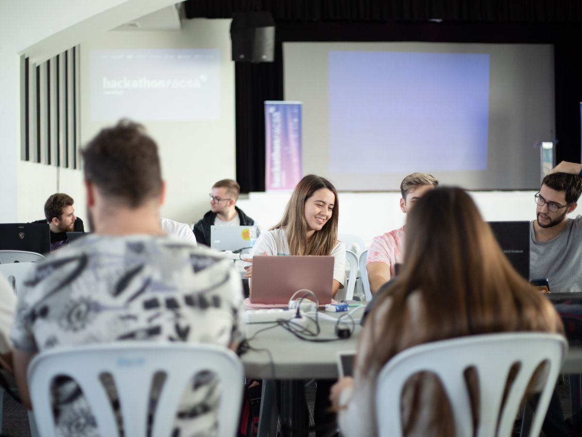 La octava edición de Hackathon Castellón actualiza su formato