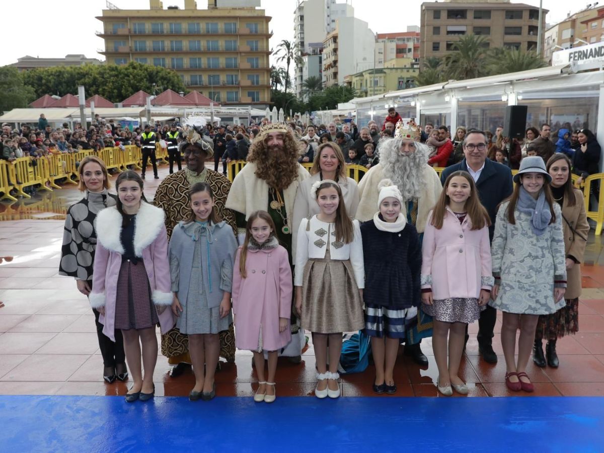 Los Reyes Magos desembarcan en el Grao de Castellón