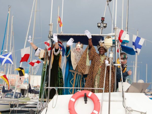 Los Reyes Magos desembarcan en el Grao de Castellón