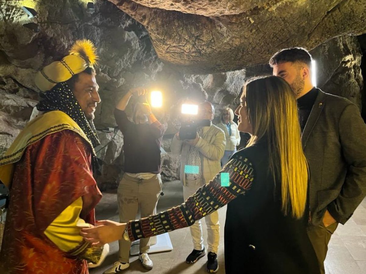 Los Reyes Magos llegan a la Vall d'Uixó por Les Coves de Sant Josep