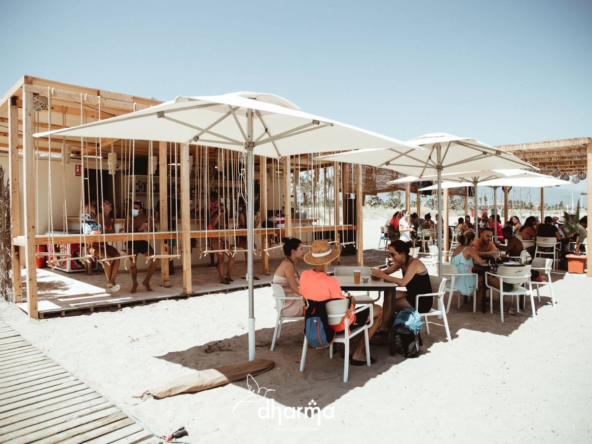 Los chiringuitos de la playa de Castellón podrían abrir todo el año