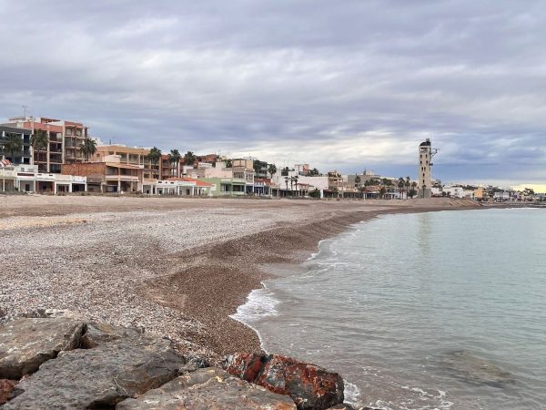 Nules «cambia de imagen» con actuaciones en la playa