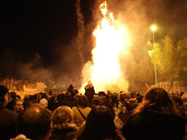 Onda inicia el Sant Antoni con la procesión en el Barrio Tosalet