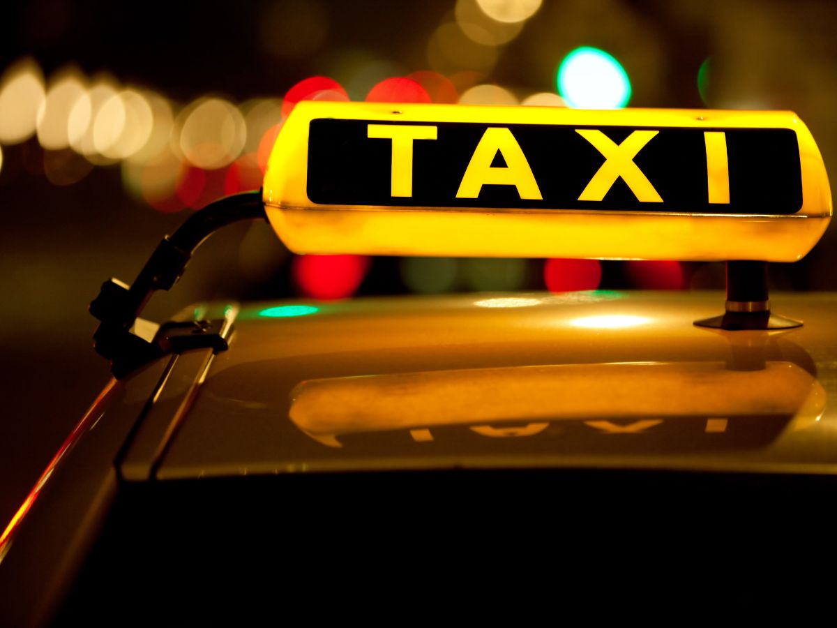 Taxistas molestos por «entrada de Uber o Cabify en Castellón»