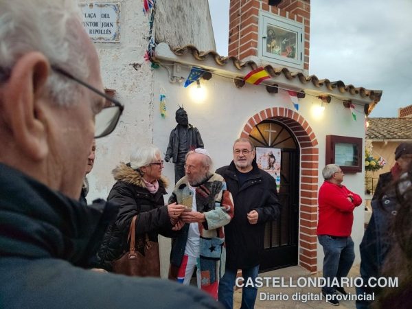 Ripollés recibe homenaje con una escultura en el Mas de Flors