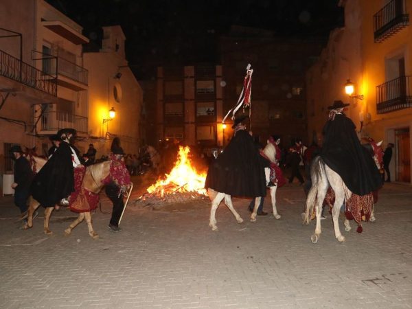 Sant Antoni en L´Alcora: Recua Arriera, prims y hogueras