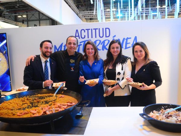 Castellón triunfa en FITUR con el arroz a banda de ‘La Tasca el Puerto’