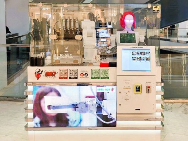 Castellón estrena ‘Ibel-Ice’, la primera cafetería robot de España