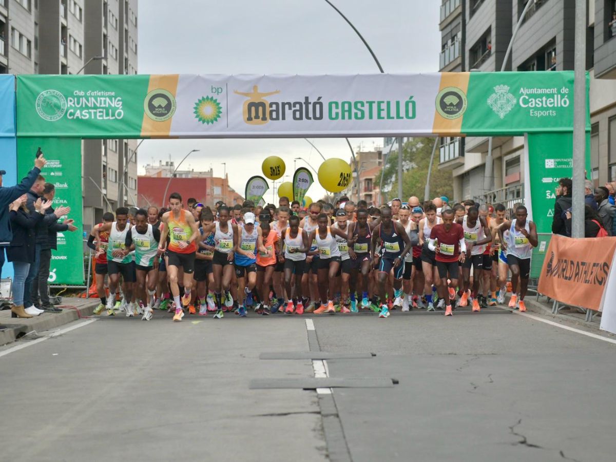 El atleta Kibrom Ghebrezgiabhier bate el récord de la Marató bp Castelló