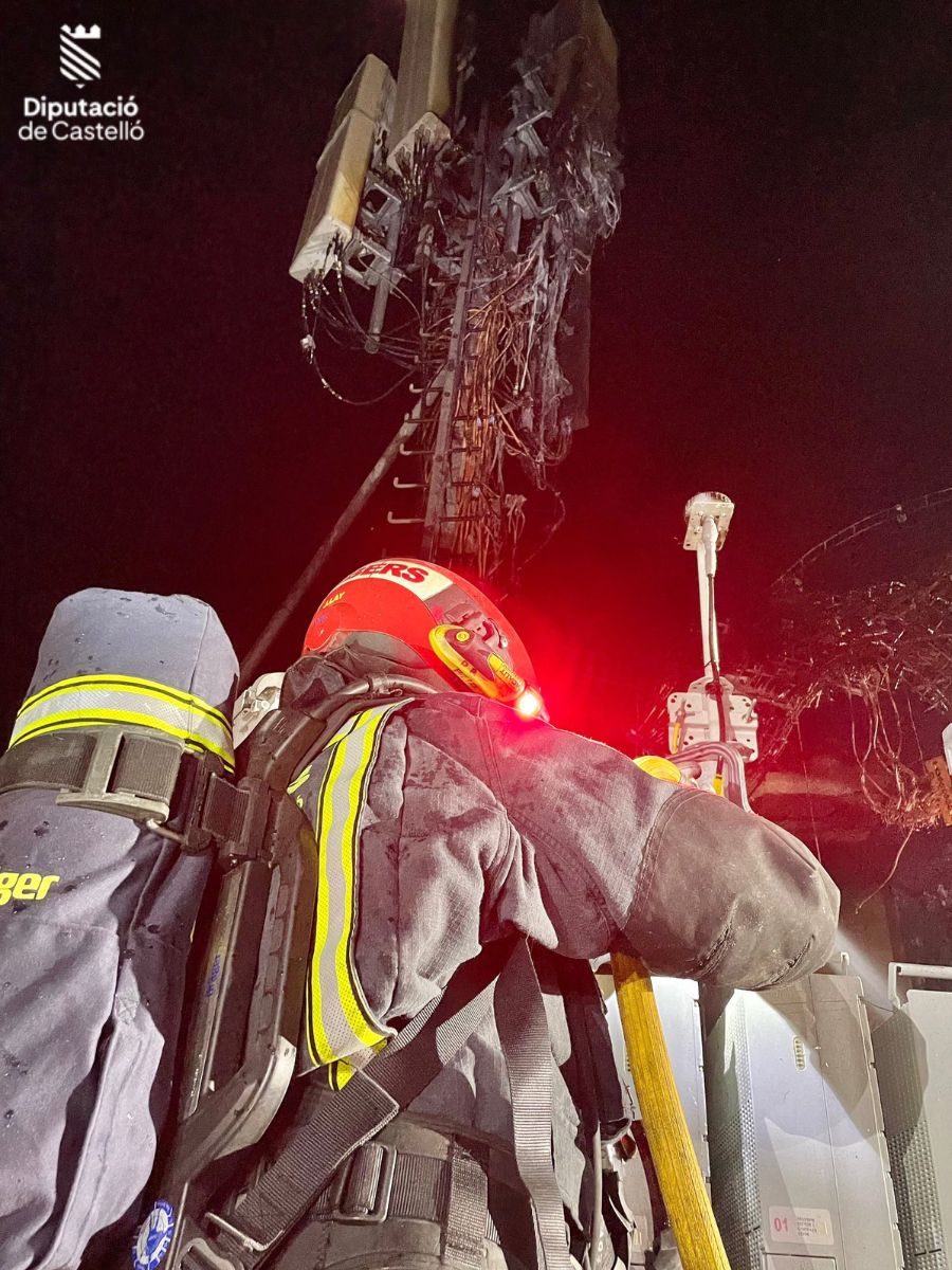 Evacuados los residentes de un edificio en Burriana por un incendio 2