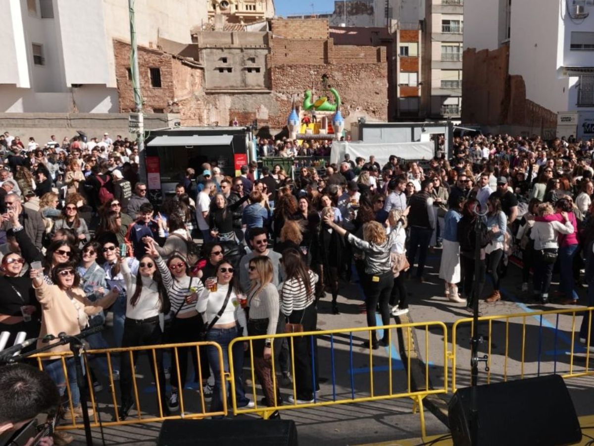 La “Festa de les Paelles” reúne a más de 1.000 personas en Burriana