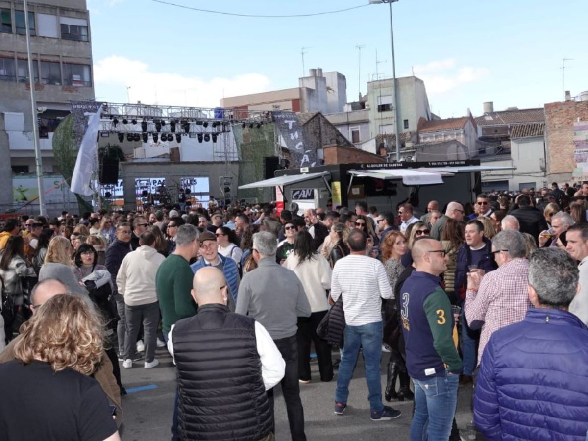 La “Festa de les Paelles” reúne a más de 1.000 personas en Burriana