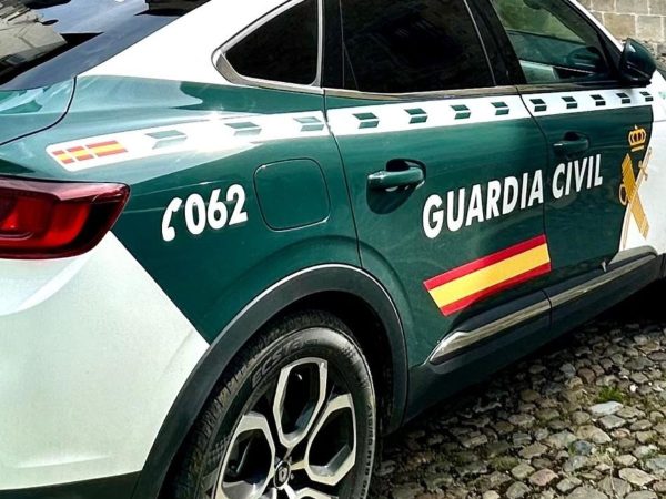 Intervención de la Guardia Civil en el partido Sant Joan de Moró-Cabanes