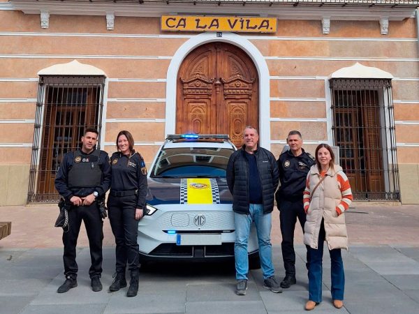 La Policía Local de Betxí ya cuenta con un vehículo 100% eléctrico