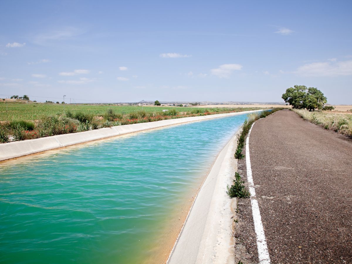 Mazón exige garantías «por escrito» sobre el transporte de agua a Cataluña