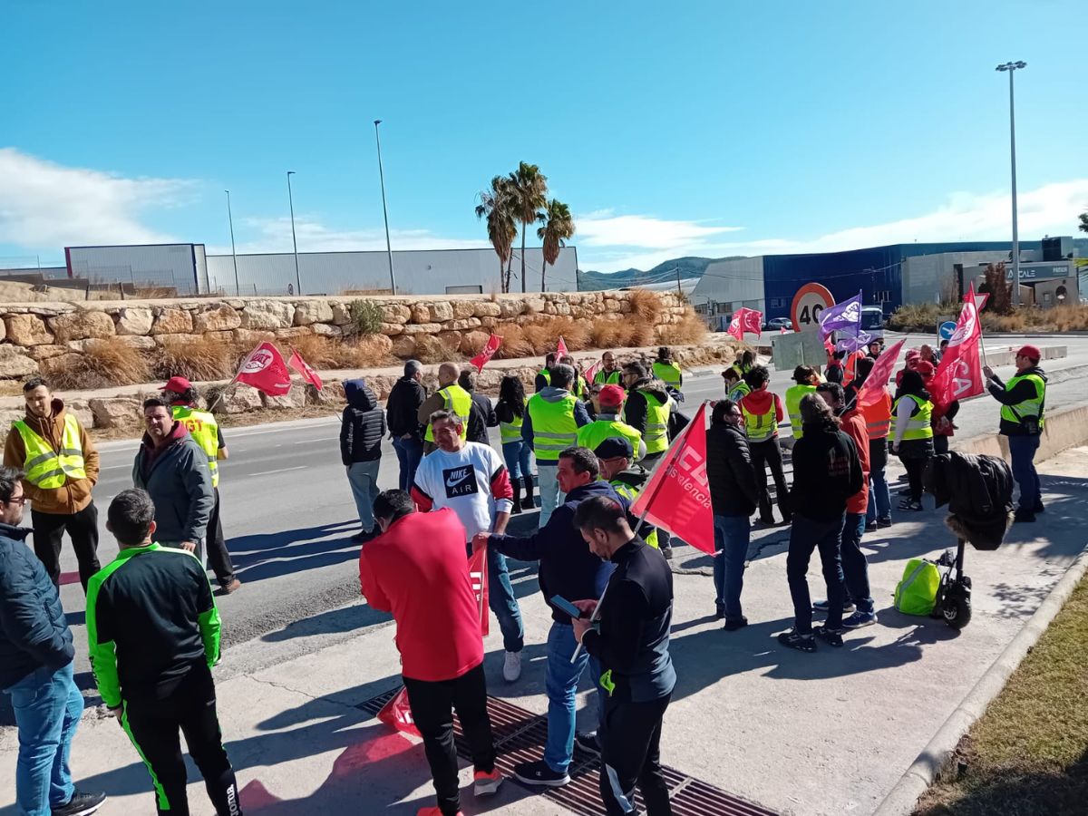 Movilizaciones y huelga por un 'Convenio de la Cerámica' en Castellón interior 3